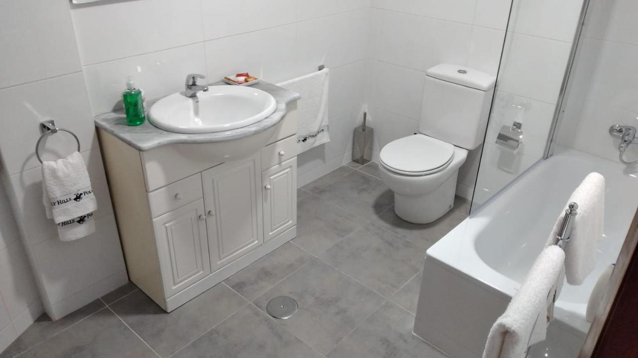 Piso En Centro Urbano De Puentedeume Con Terraza Lejlighed Eksteriør billede